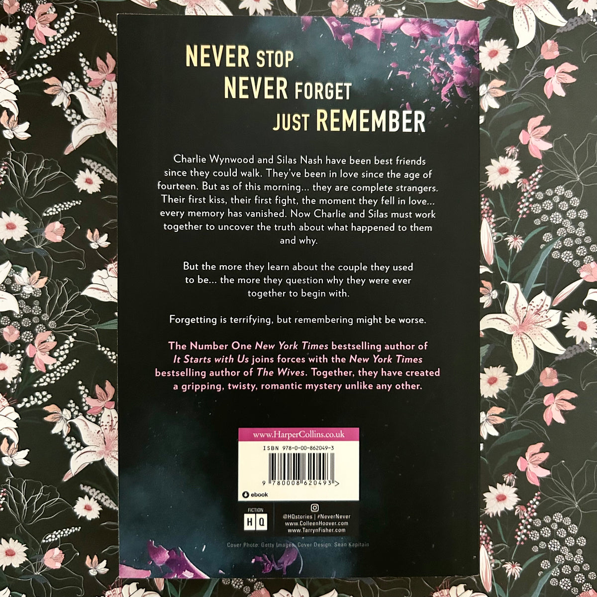 Colleen Hoover & Tarryn Fisher - Never Never – Stoker Books